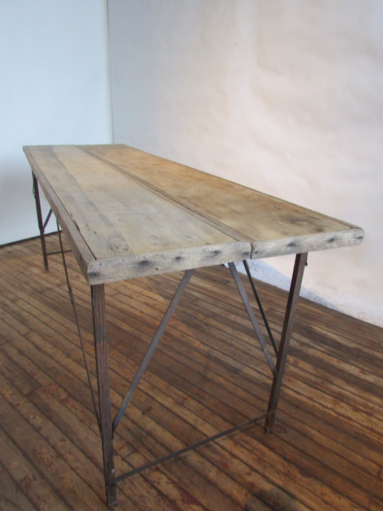 Antique Wallpaper Pasting Work Table At 1stdibs - Sofa Tables , HD Wallpaper & Backgrounds