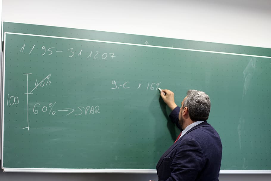 Man Writing At Chalkboard, Teacher, Tutor, School, - Teacher Teaching On Blackboard , HD Wallpaper & Backgrounds