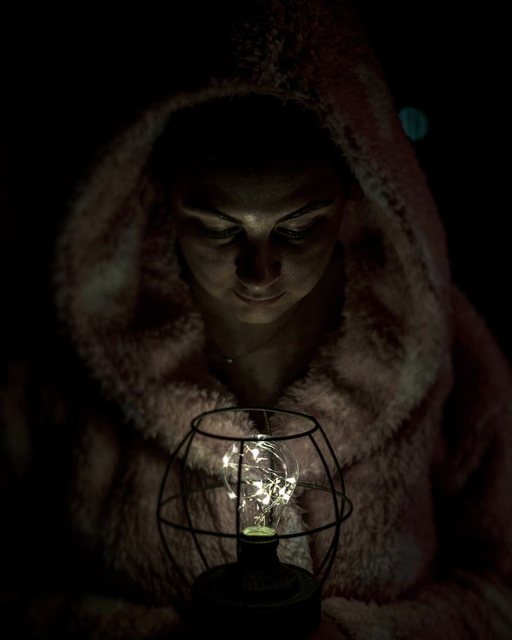 Günter Merk, Dark, Lights, Lightbulb, Face, Spooky, - Seram Hd , HD Wallpaper & Backgrounds