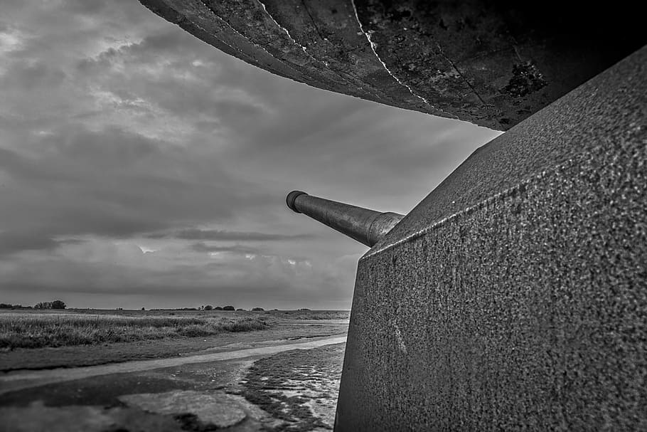 Military Bunker Near Beach, Longues Sur Mer Battery, - Batterij Longues Sur Mer , HD Wallpaper & Backgrounds
