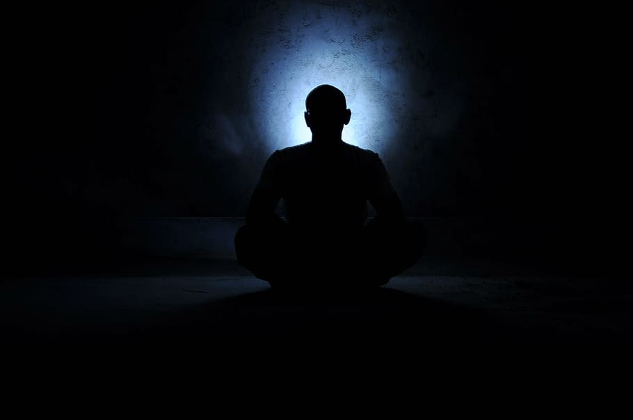 Silhouette Photography Of Person, Saint, Meditation, - Hindi Quotation On Sannyas , HD Wallpaper & Backgrounds