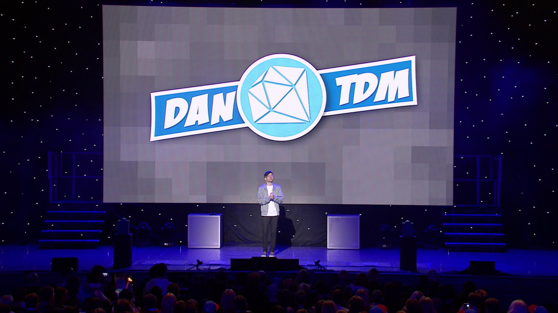 Dantdm Tour (3190518) HD Wallpaper & Backgrounds Download