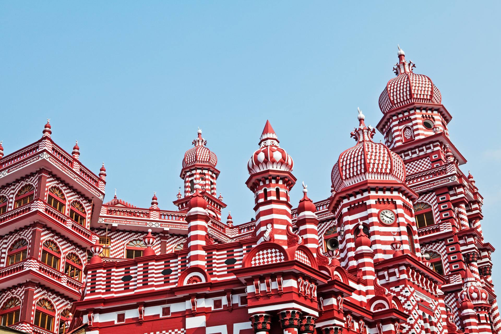 Мечеть шри ланка. Мечеть Джами уль Альфар. Красная мечеть Коломбо. Red Mosque Шри Ланка. Коломбо Шри-Ланка красный храм.