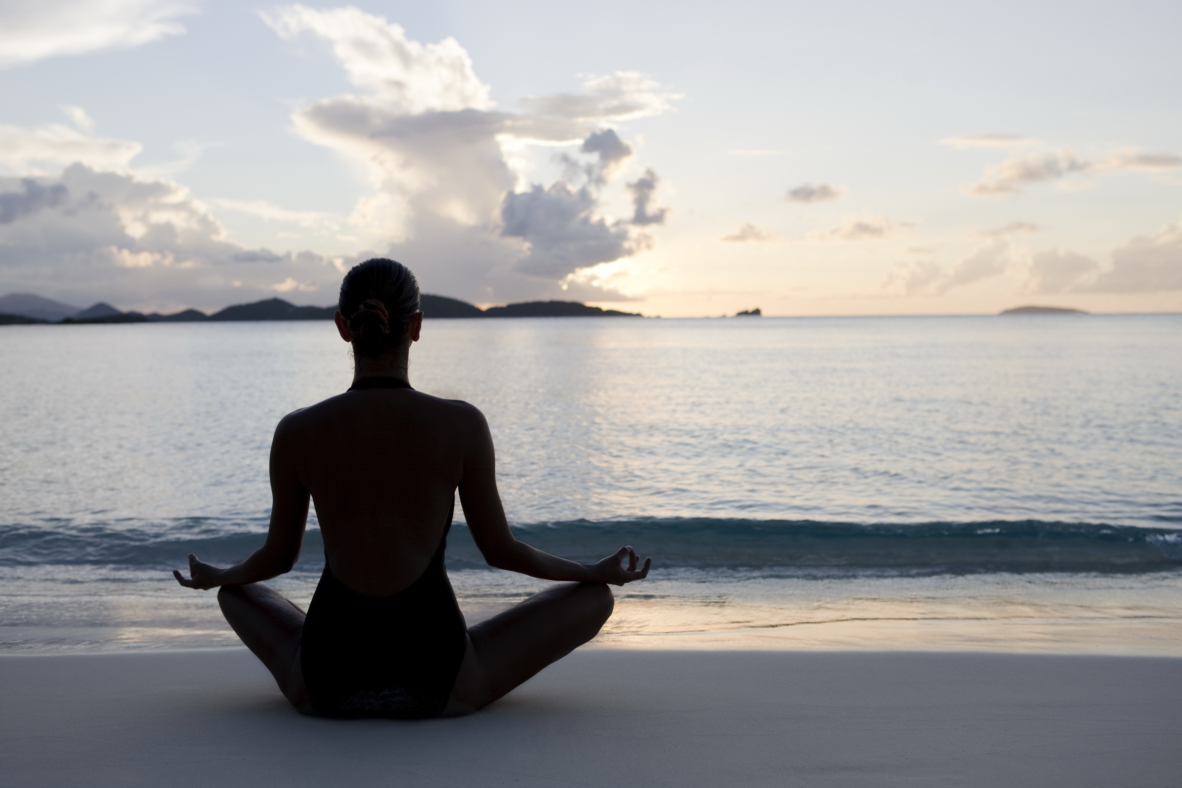 Yoga Poses In The Beach , HD Wallpaper & Backgrounds