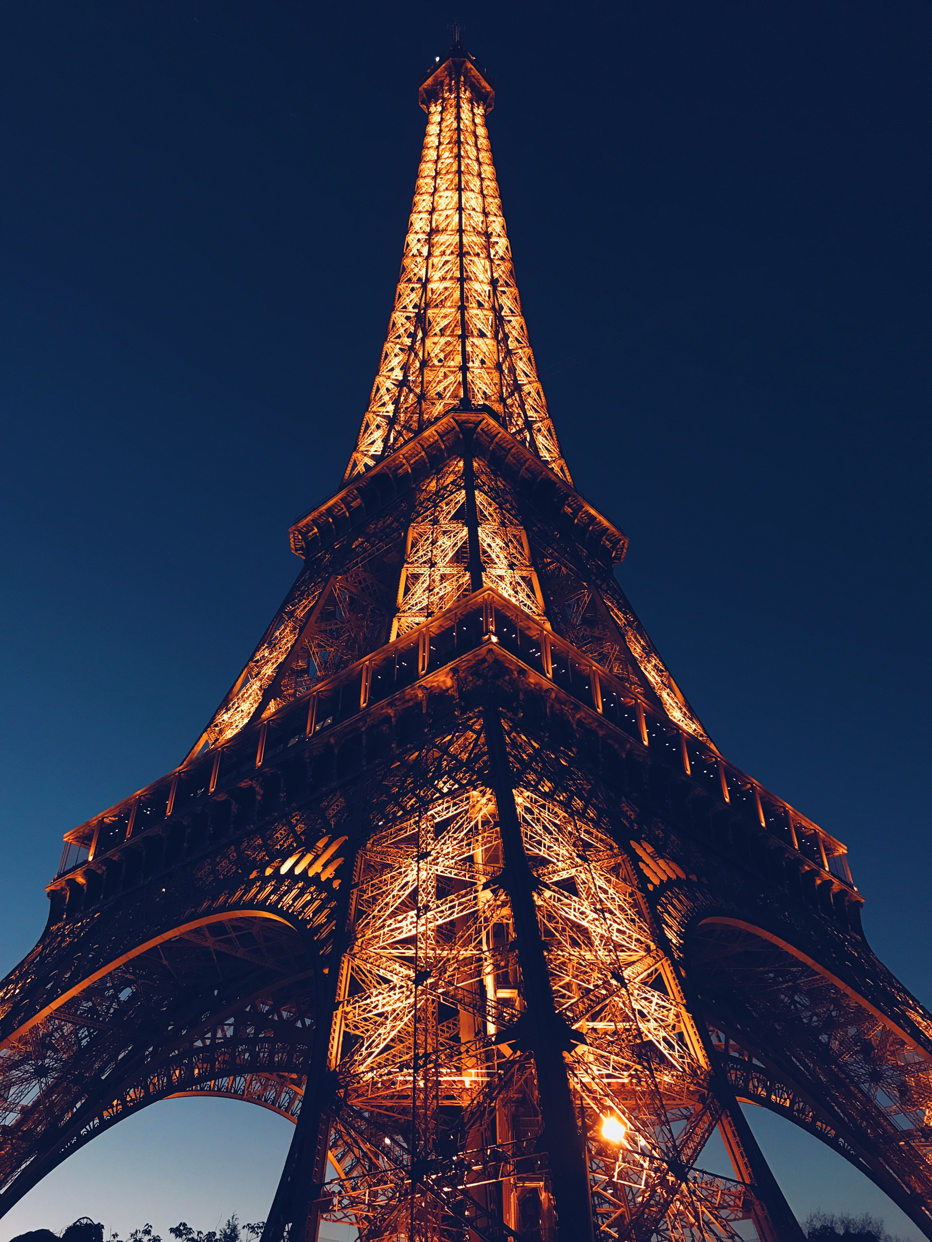 Flo Dahm - Eiffel Tower , HD Wallpaper & Backgrounds