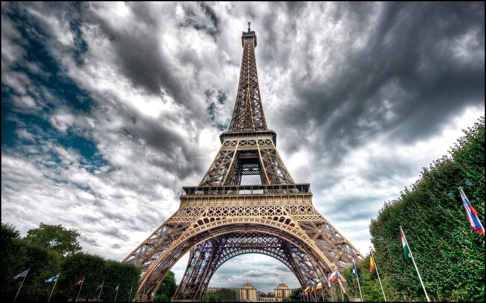 Eiffel Tower Cute Wallpapers Background Scerbos Eiffel - Eiffel Tower , HD Wallpaper & Backgrounds