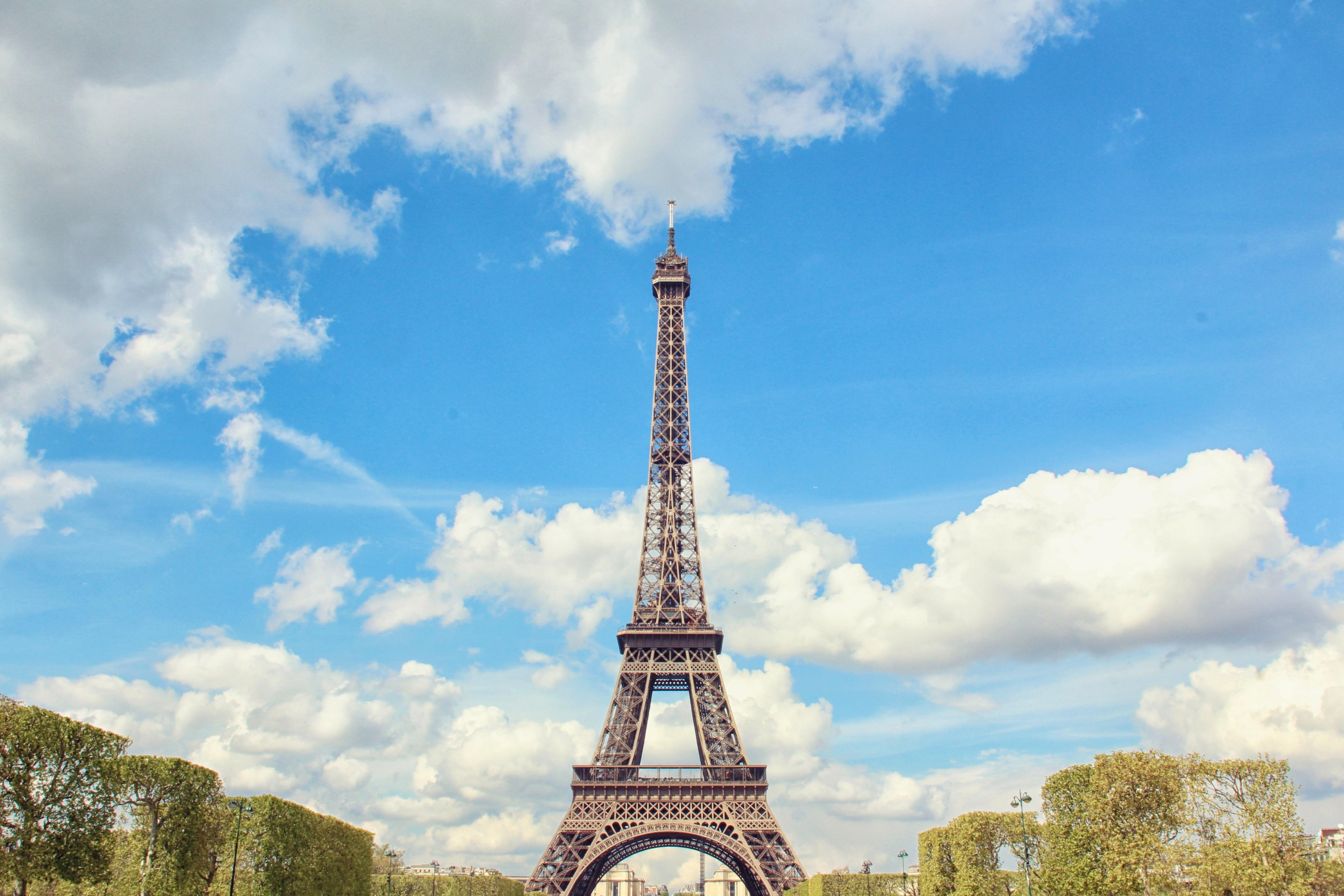Eiffel Tower Hd Wallpaper For Mobile - Eiffel Tower , HD Wallpaper & Backgrounds