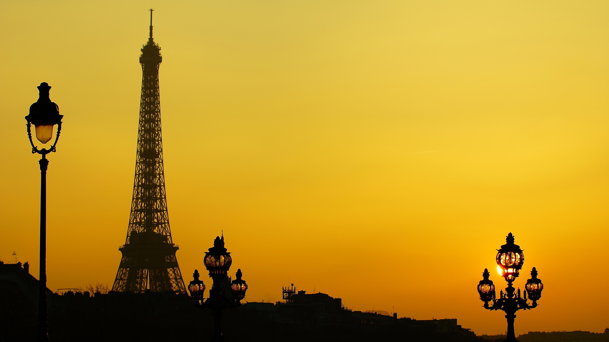 Images Paris Latest Paris Wallpaper Hd - Eiffel Tower , HD Wallpaper & Backgrounds
