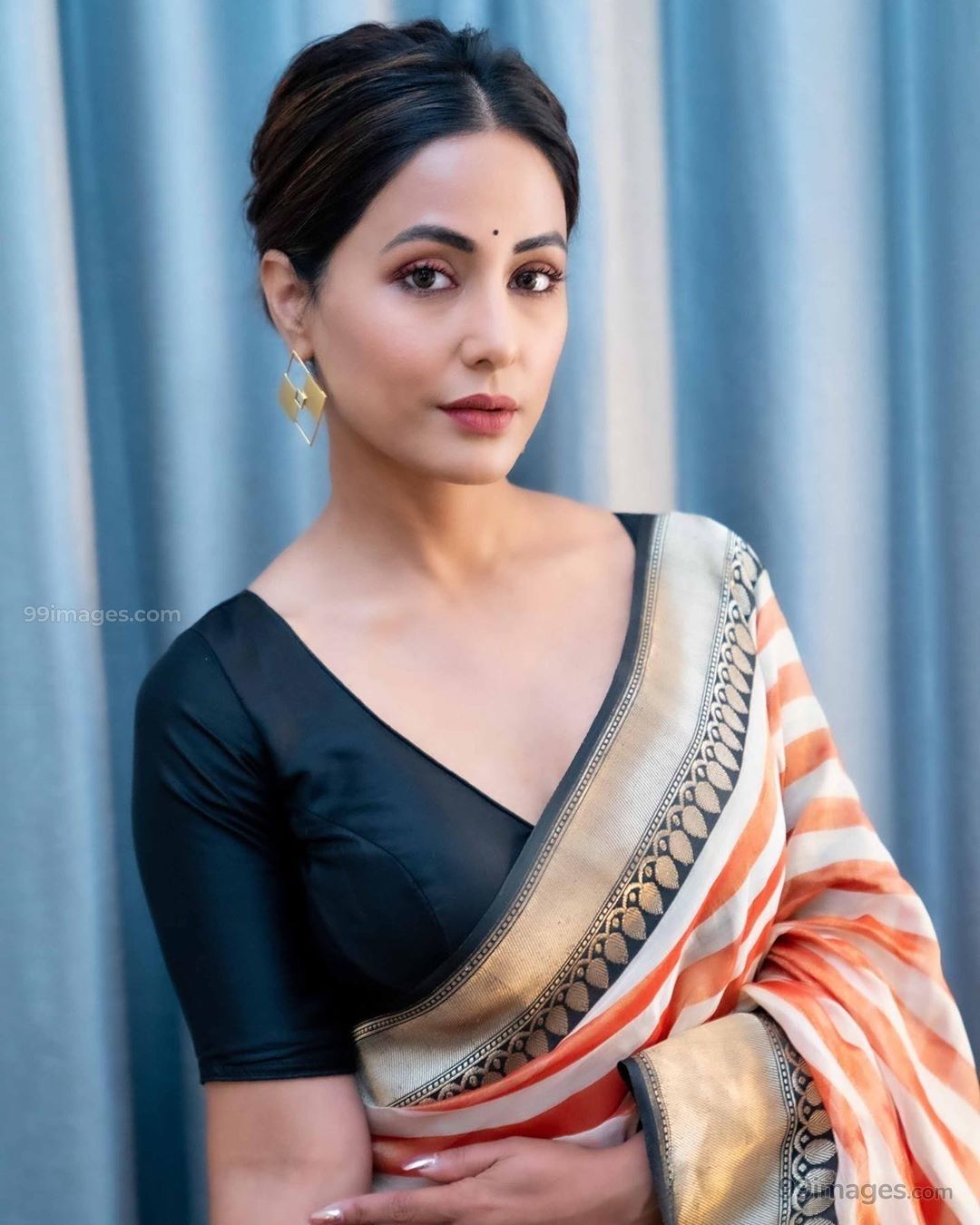 Pooja Hegde In Sari , HD Wallpaper & Backgrounds