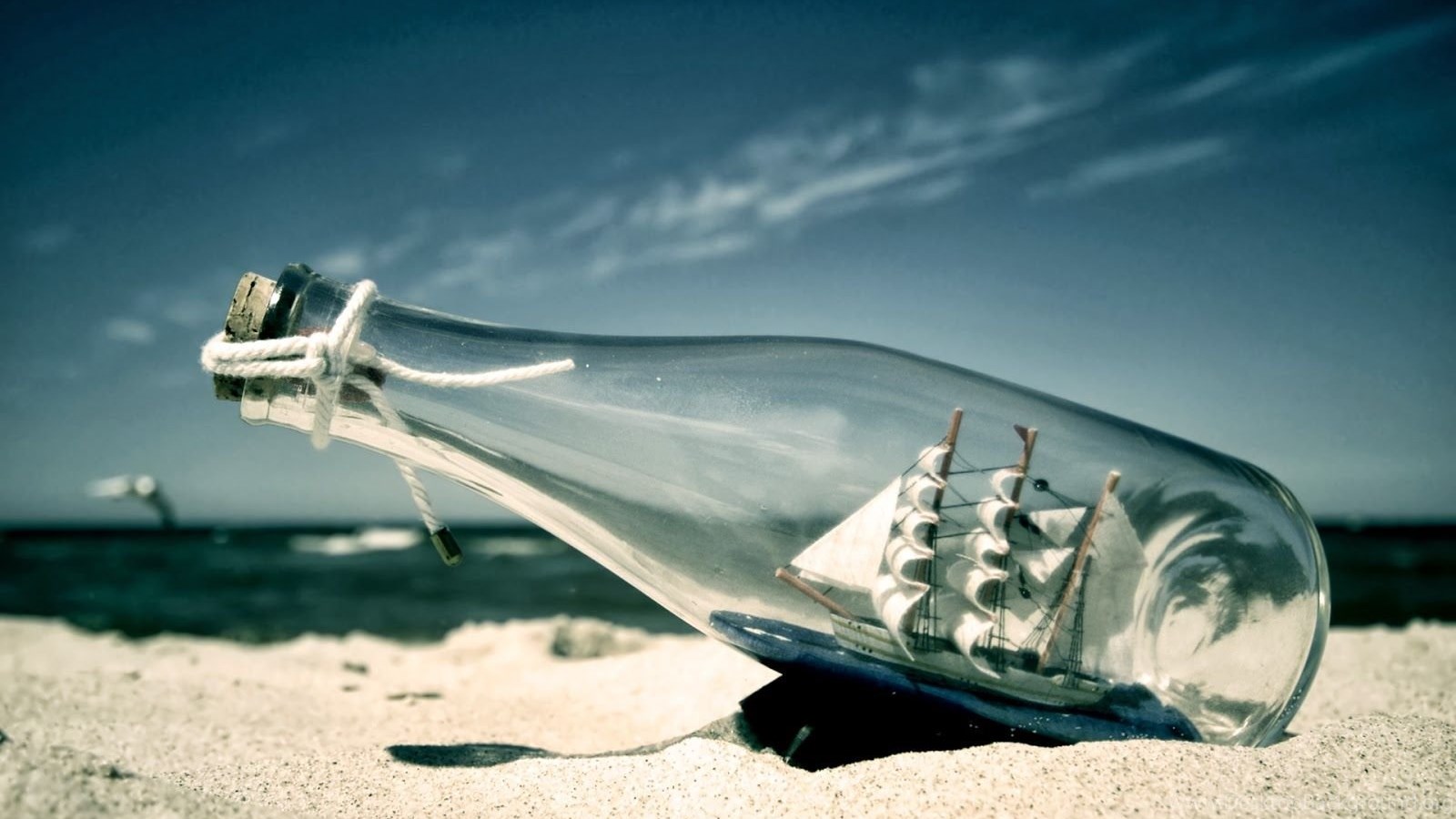 Best 3d Wallpapers For Mobile Free Download Pleasantwalls - Bottle In The Sea , HD Wallpaper & Backgrounds
