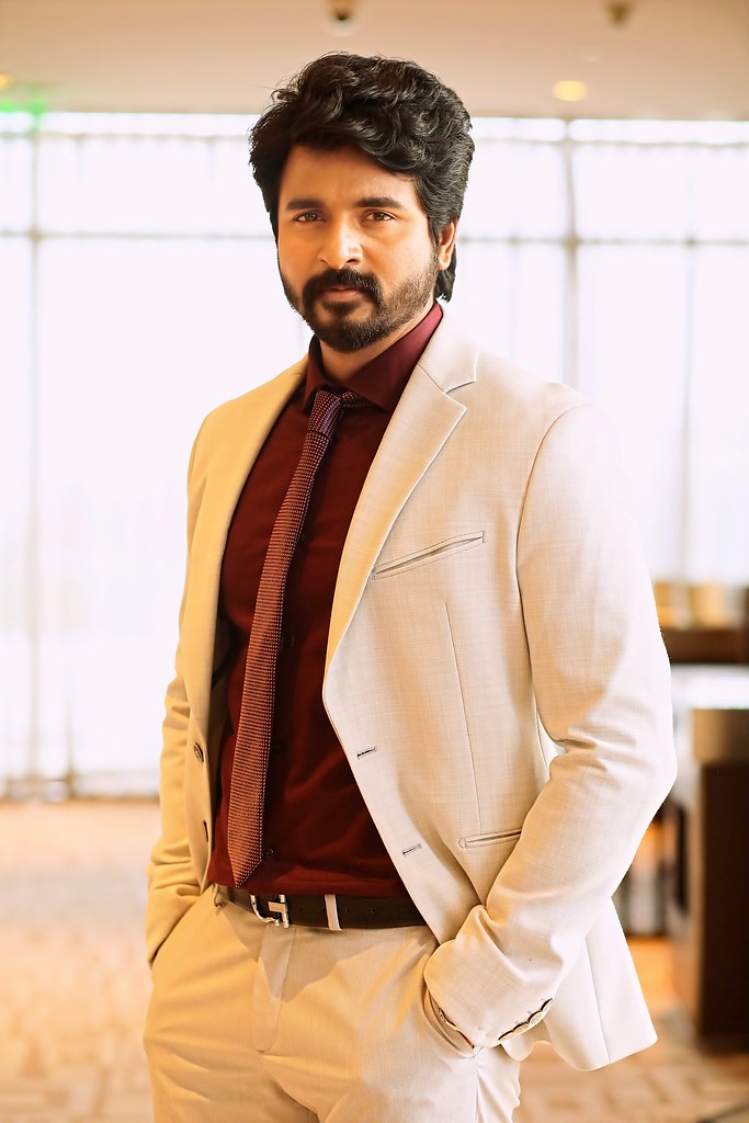 Sivakarthikeyan Hd Wallpapers - Sivakarthikeyan Mr Local Stills , HD Wallpaper & Backgrounds