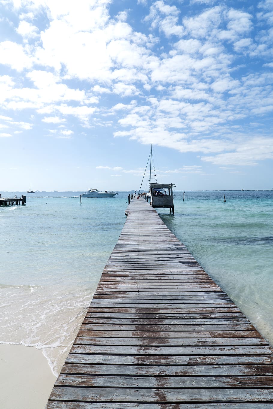 Isla Mujeres, Mexico, Water, Sea, Boat, Rack, Blue, - Pier , HD Wallpaper & Backgrounds
