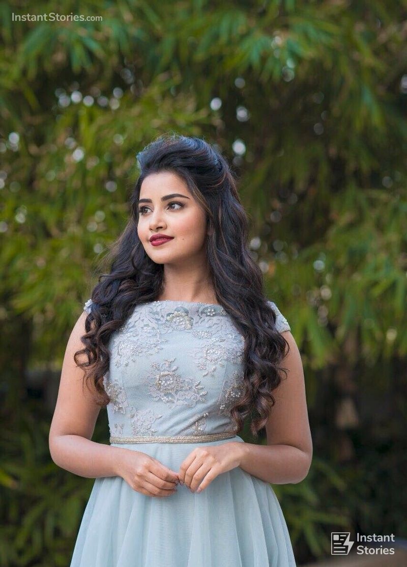 Anupama Parameswaran Latest Hot Hd Photos/wallpapers - Hd Wallpaper Anupama Parameswaran , HD Wallpaper & Backgrounds