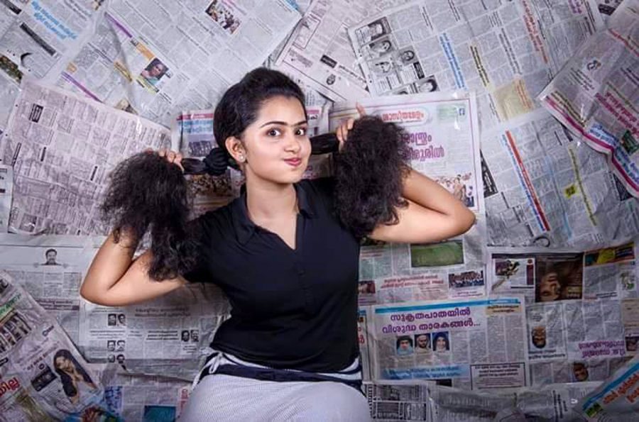 Anupama Parameswaran Stills Images Premam Actress Onlookers - Anupama Parameswaran New Photoshoot , HD Wallpaper & Backgrounds
