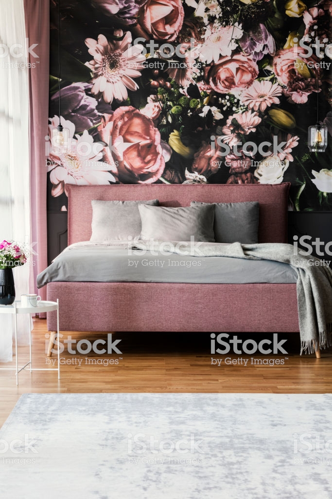 Flowers Wallpaper In Feminine Pink Bedroom Interior - Blanket , HD Wallpaper & Backgrounds