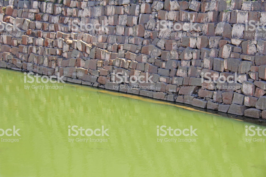 Abstract Geometric Background With Green Water And - Stone Wall , HD Wallpaper & Backgrounds