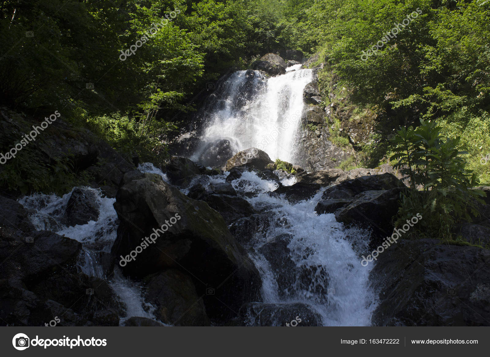 Beautiful Wallpaper Of Waterfall, Stream Fast Milk - Waterfall , HD Wallpaper & Backgrounds