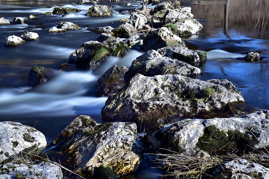 Stones, Water, Flow, Rock, Away, Path, Stepping Stones, - Rocks Water Path , HD Wallpaper & Backgrounds
