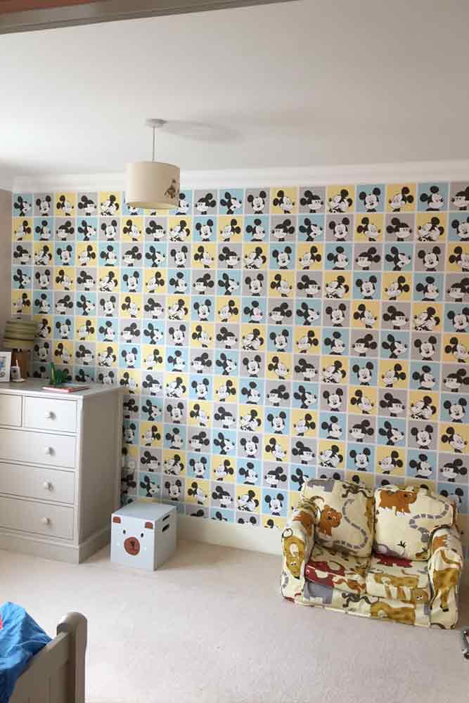 K And M Decorating Pattern Wallpaper Mickey Mouse Bedroom - Mickey Mouse Wallpaper Bedroom , HD Wallpaper & Backgrounds