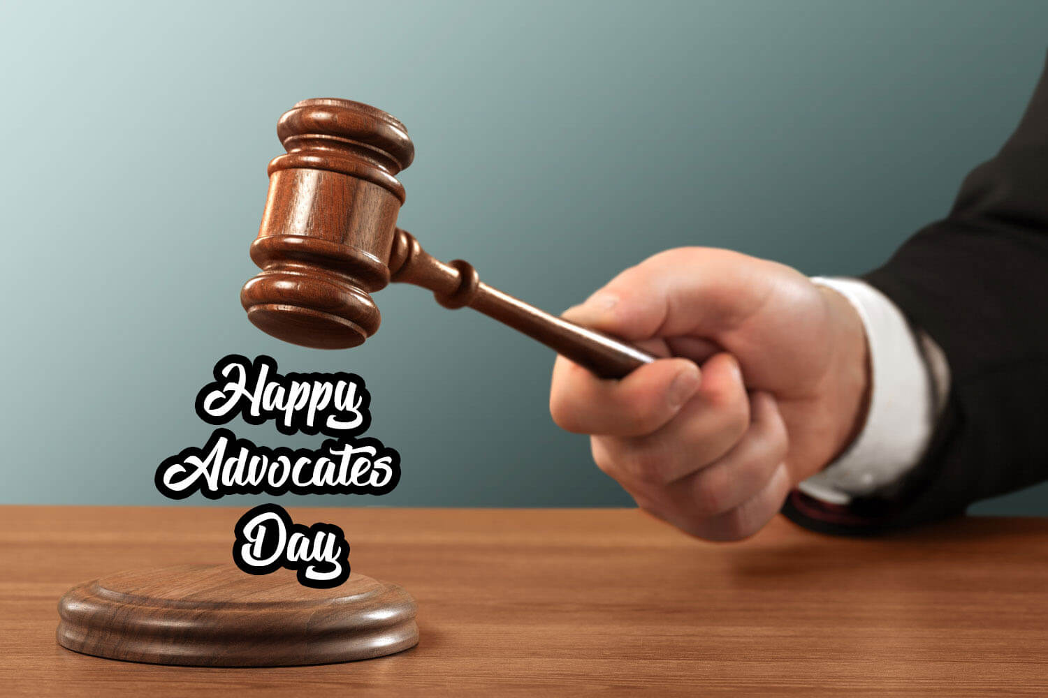 Happy Advocates Day Wishes Greetings Law Judge Justice - Law Hammer With Hand , HD Wallpaper & Backgrounds