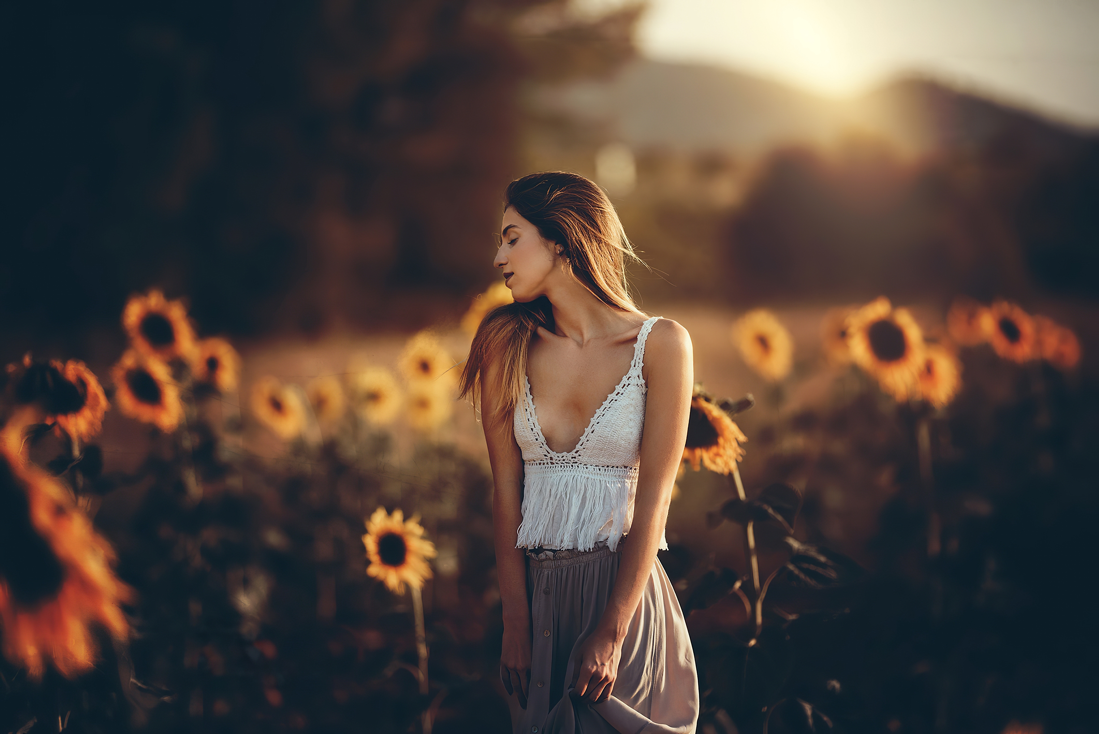 Girl Sunflower Field 4k Wallpaper 
 Title Girl Sunflower - Girl 4k Wallpaper For Pc , HD Wallpaper & Backgrounds