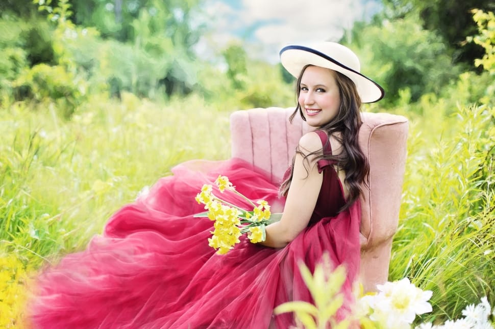 Flowers, Yellow, Pretty Woman, Field, Beautiful Woman, - Pretty Woman With Flowers Beautiful , HD Wallpaper & Backgrounds