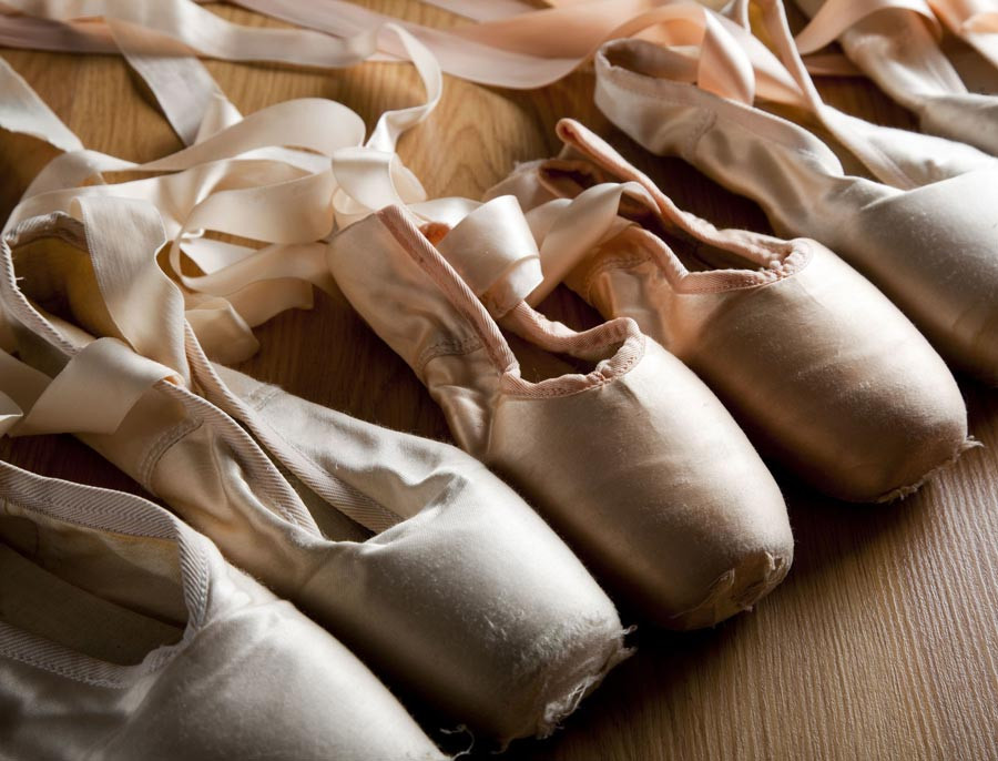 Ballet Slippers - Ballet Pointe Shoes , HD Wallpaper & Backgrounds
