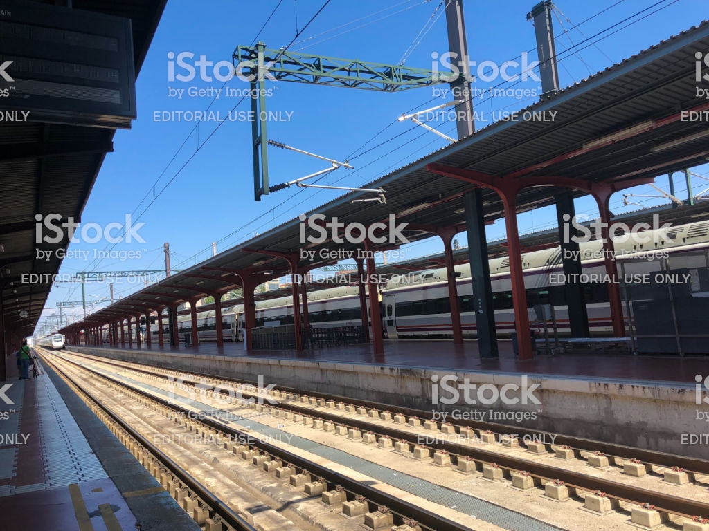 Train Station , HD Wallpaper & Backgrounds