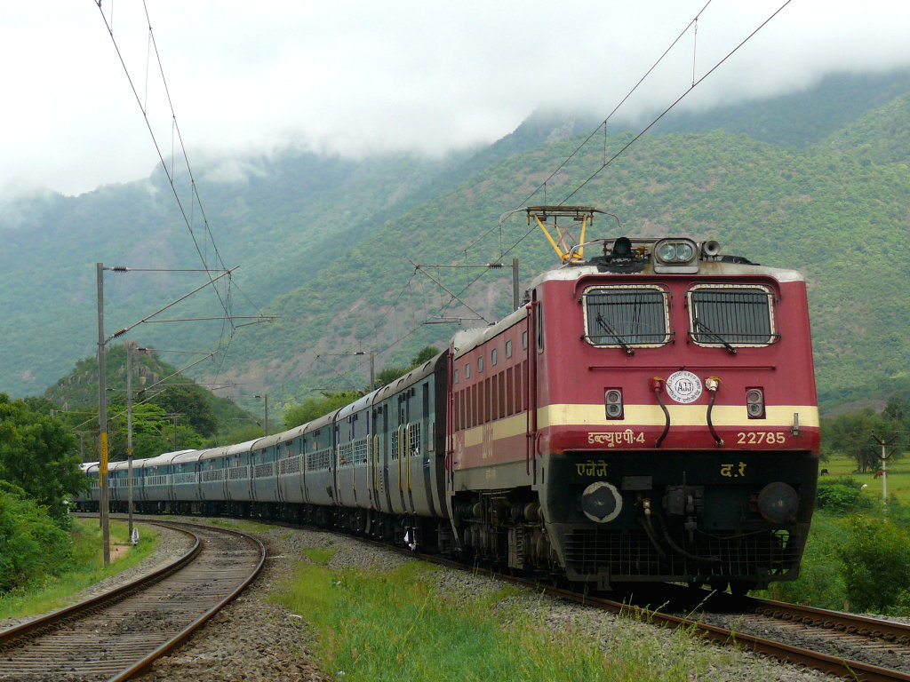 Many Trains Indian Railway , HD Wallpaper & Backgrounds
