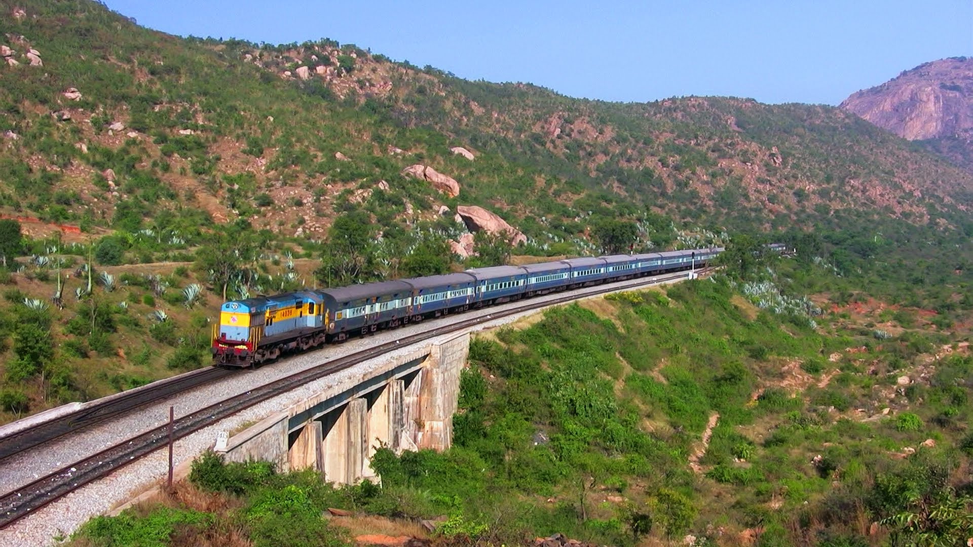 Pc Indian Railway Wallpapers, Dragomir Harroll - Makalidurga Train , HD Wallpaper & Backgrounds