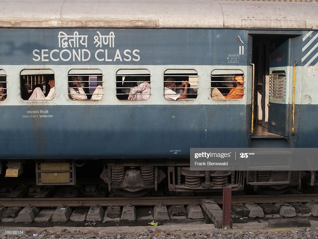 Indian Railway Is Still Heavily Frequented By Local - Train , HD Wallpaper & Backgrounds