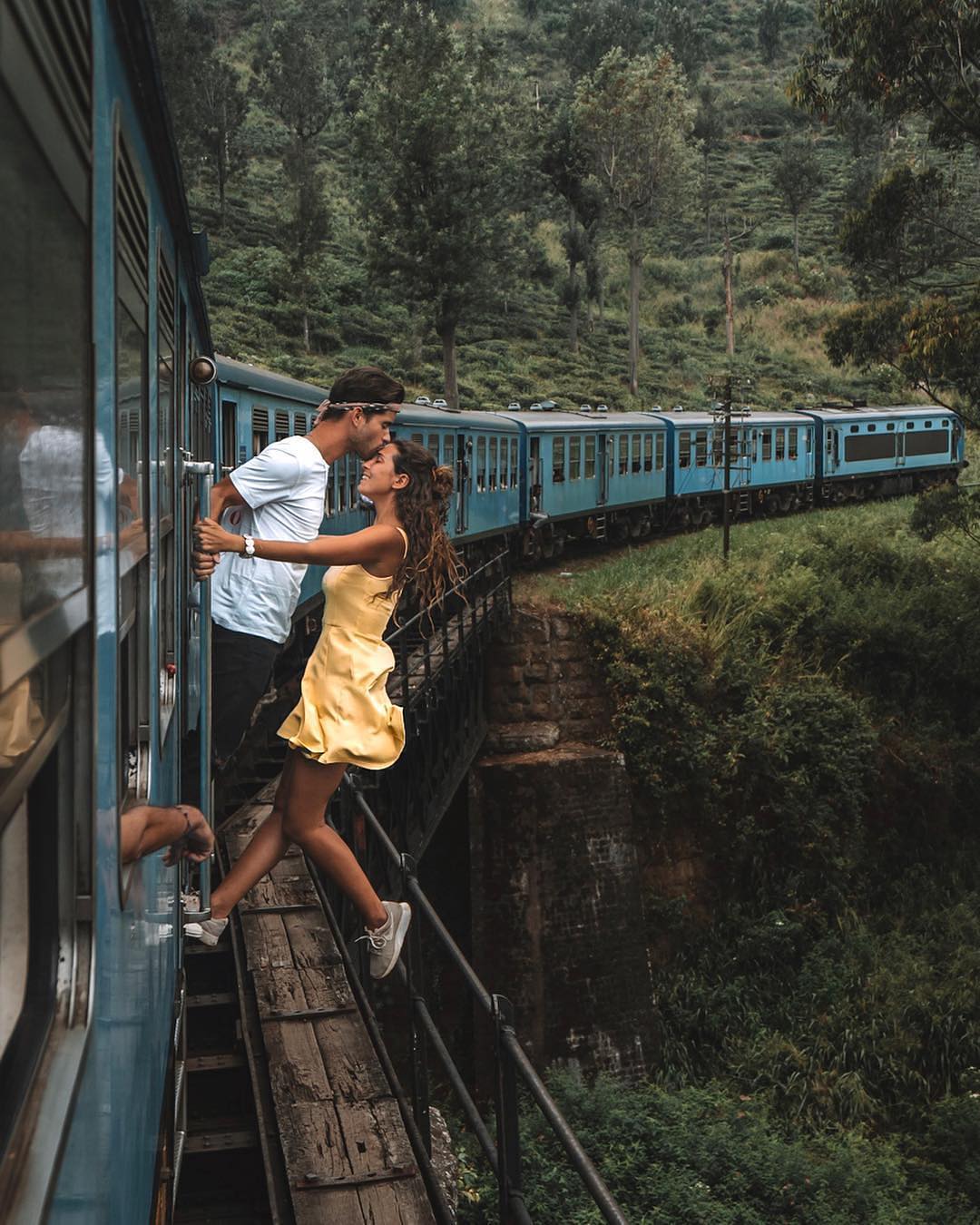 Nature Wallpapers Live - Slow Train Sri Lanka , HD Wallpaper & Backgrounds