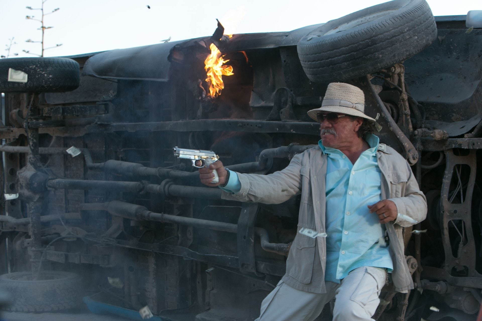 Edward James Olmos 2 Guns , HD Wallpaper & Backgrounds