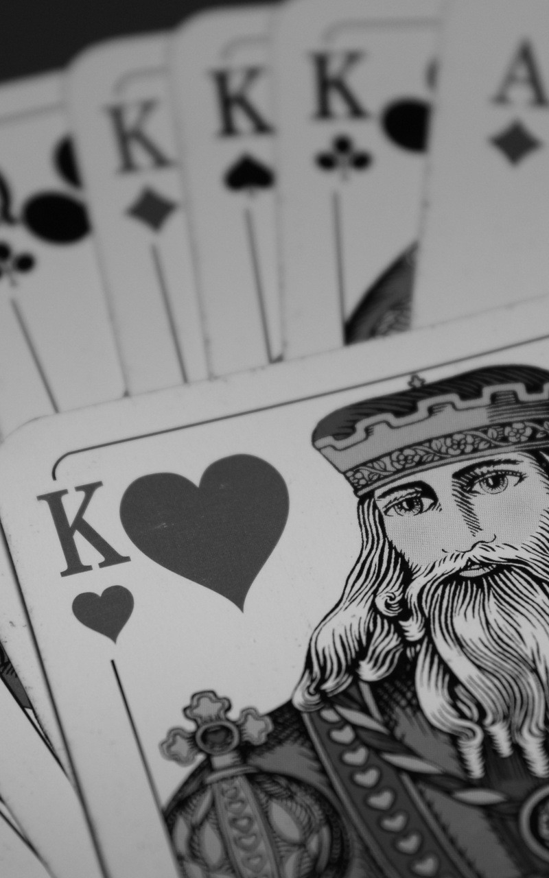 Cards King Playing Cards Hearts Deck Card Wallpapers - Playing Cards King Hd , HD Wallpaper & Backgrounds