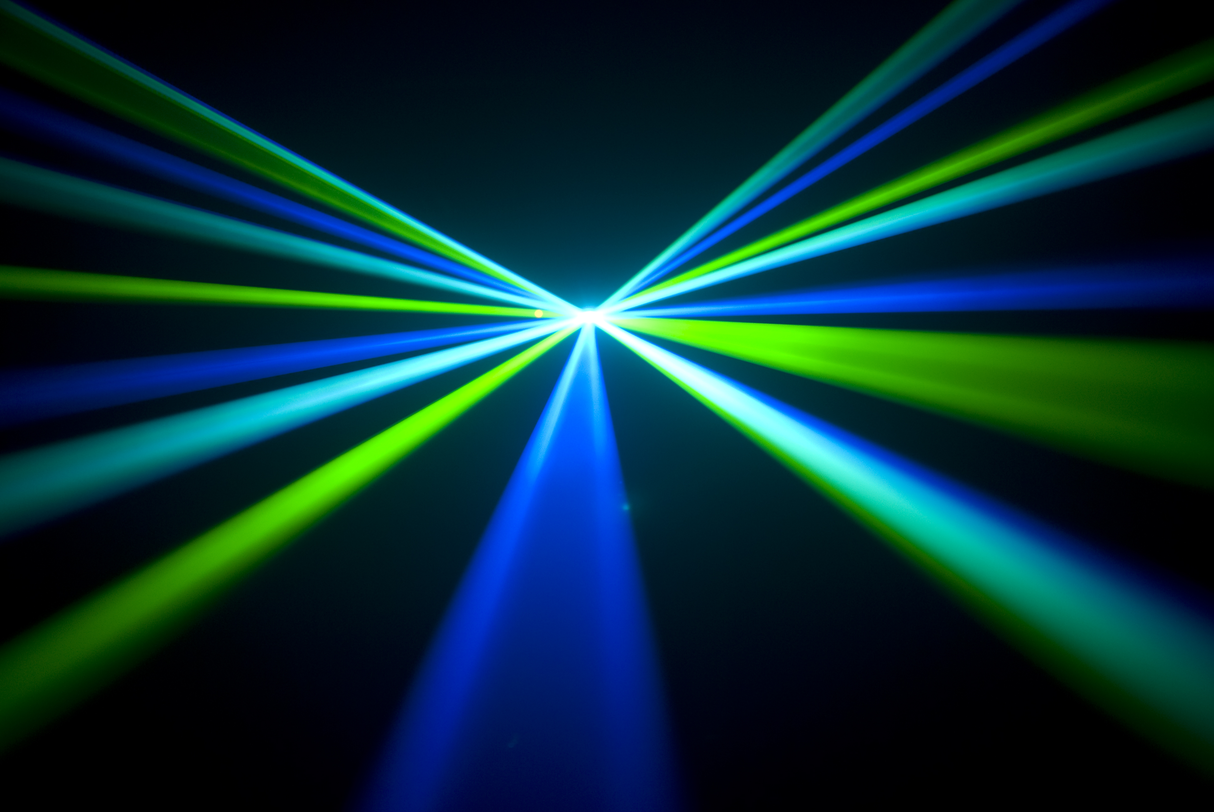 Blue Laser Wallpaper - Green And Blue Lasers , HD Wallpaper & Backgrounds
