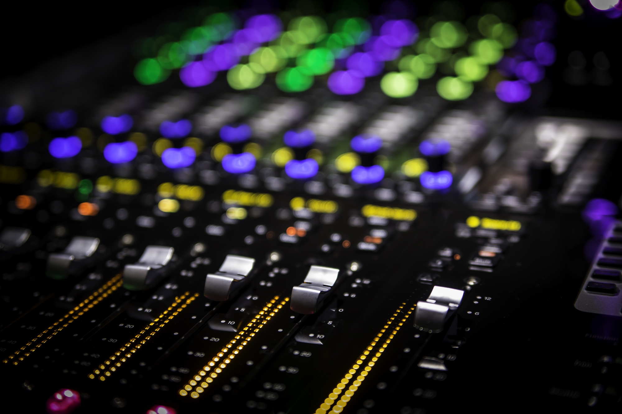 Avid Debuts New S6 Control Surfaces - Avid S6 , HD Wallpaper & Backgrounds
