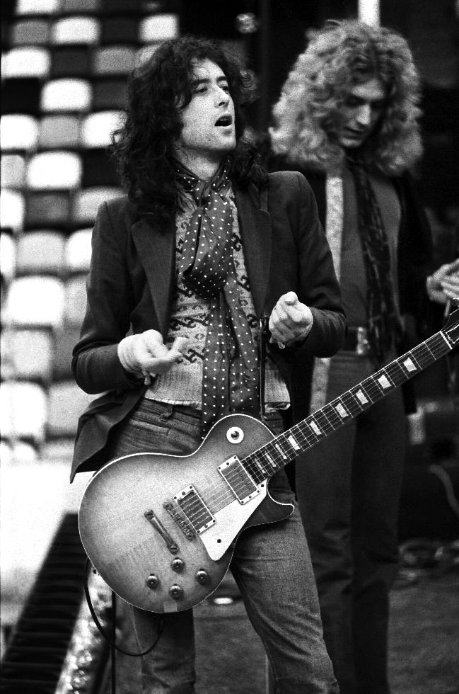 Jimmy Page, Robert Plant, Led Zeppelin, Minneapolis, - Jimmy Page Wallpaper Iphone , HD Wallpaper & Backgrounds
