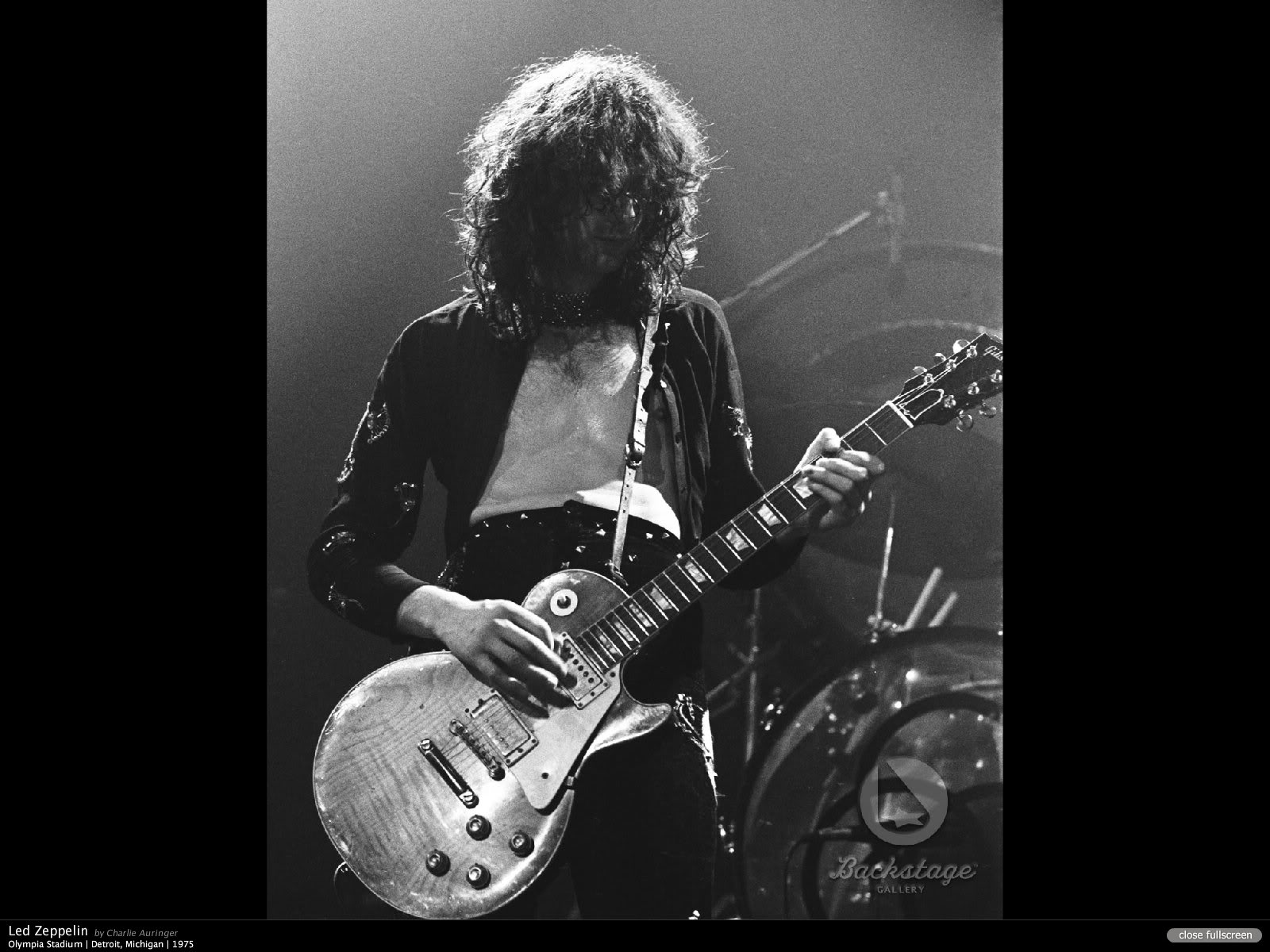 Jimmy Page Wallpaper - Led Zeppelin Live 1975 Jimmy Page , HD Wallpaper & Backgrounds