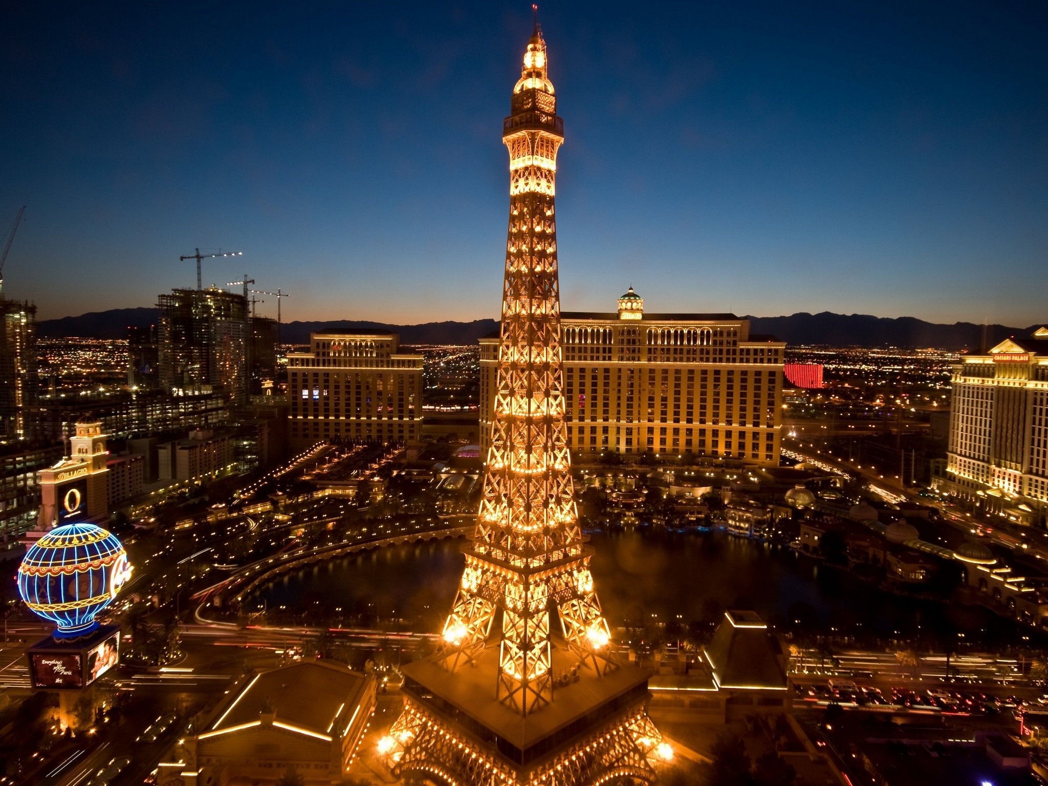 Paris Night Las Vegas Wallpaper - Bellagio Hotel And Casino , HD Wallpaper & Backgrounds