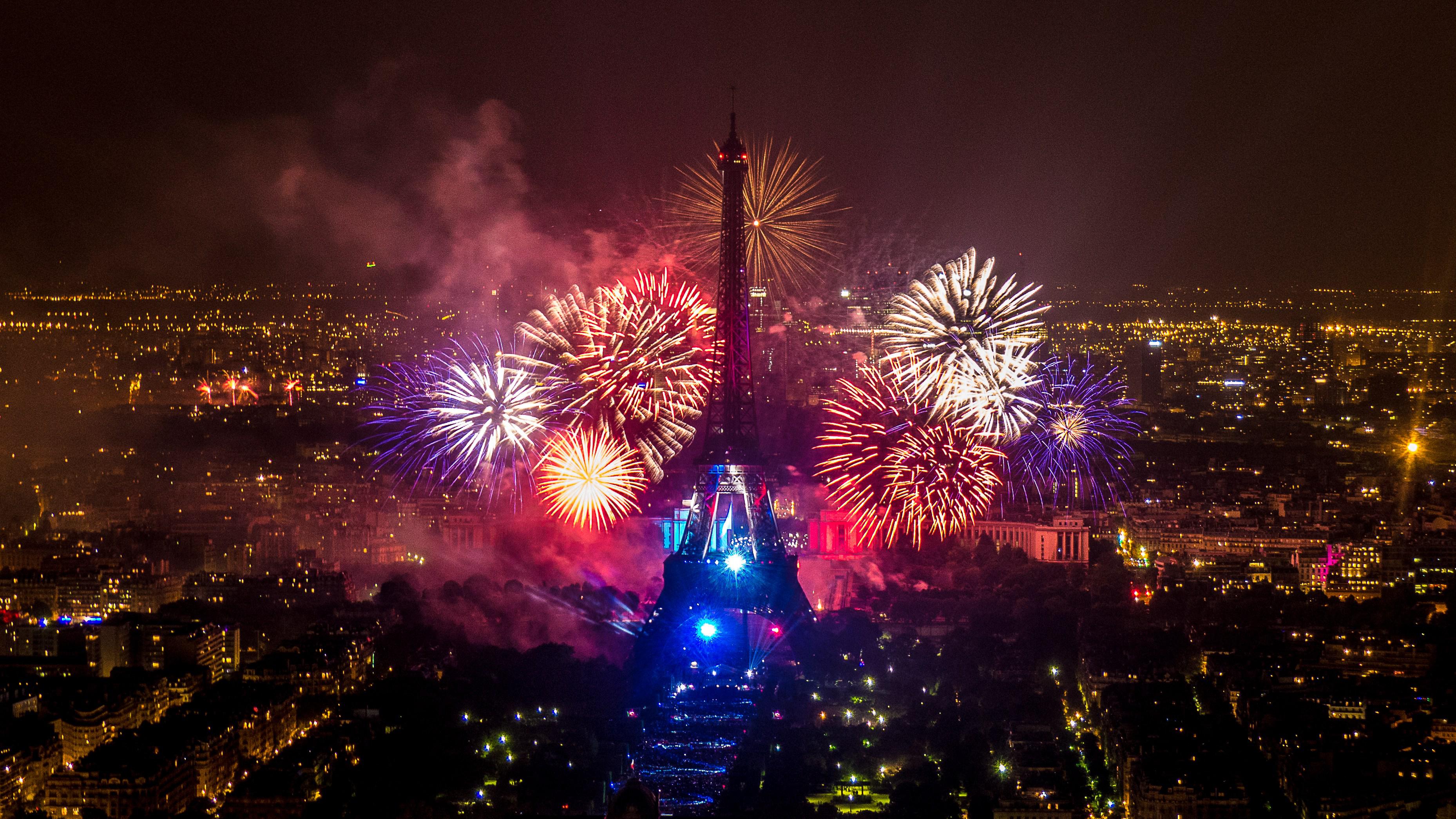 France Eiffel Tower Fireworks , HD Wallpaper & Backgrounds