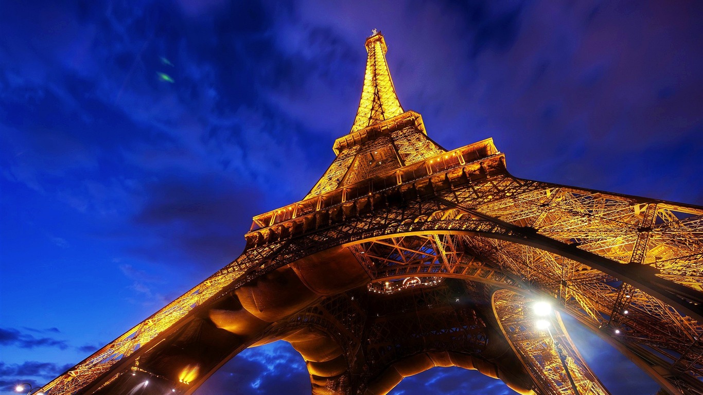 Eiffel Tower Paris Night-photography Hd Wallpapers2014 - Hd Paris Wallpapers For Ipad , HD Wallpaper & Backgrounds
