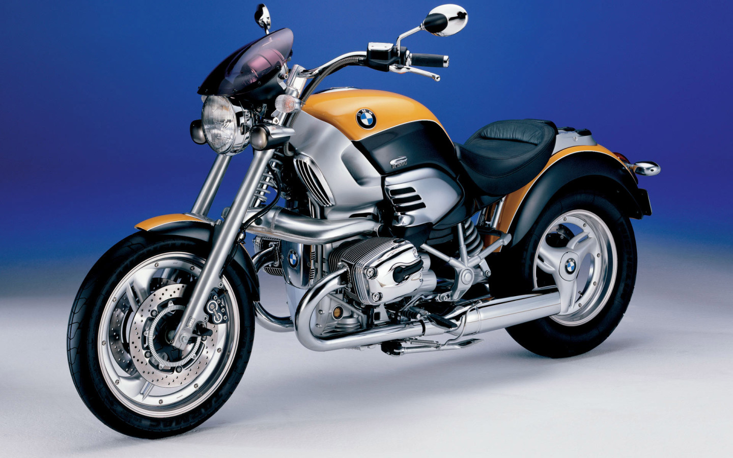 Bmw Motorcycles Pictures And Wallpapers - 2006 Bmw 1200 C , HD Wallpaper & Backgrounds