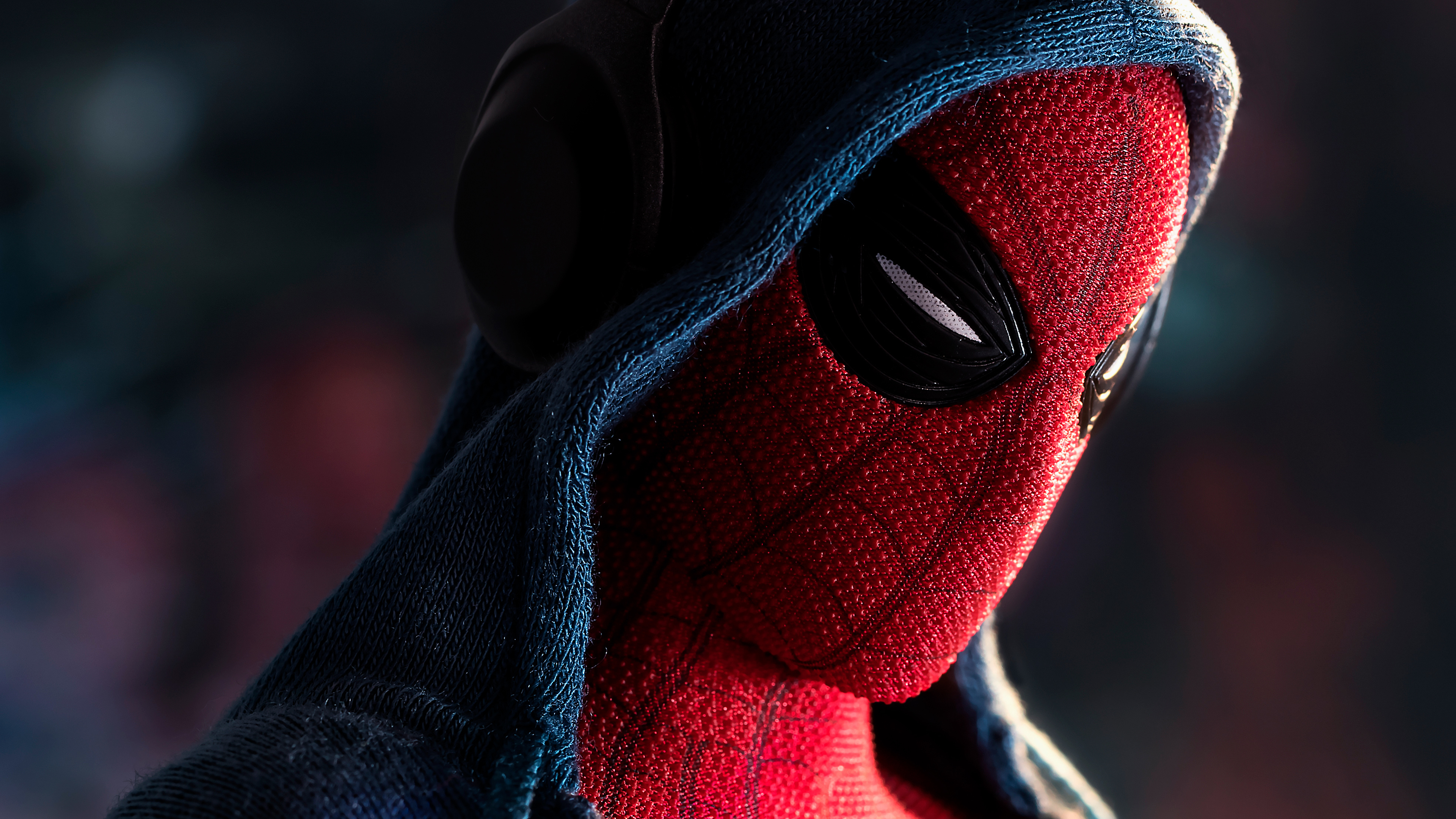 Spiderman In Hoodie 4k - Spider Man Far From Home , HD Wallpaper & Backgrounds