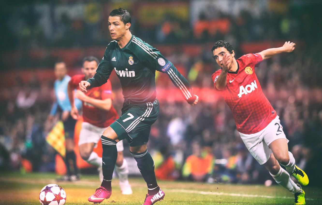 Photo Wallpaper Stadium, Real Madrid, Giggs, Ronaldo, - Real Madrid Vs Man Utd 2013 , HD Wallpaper & Backgrounds