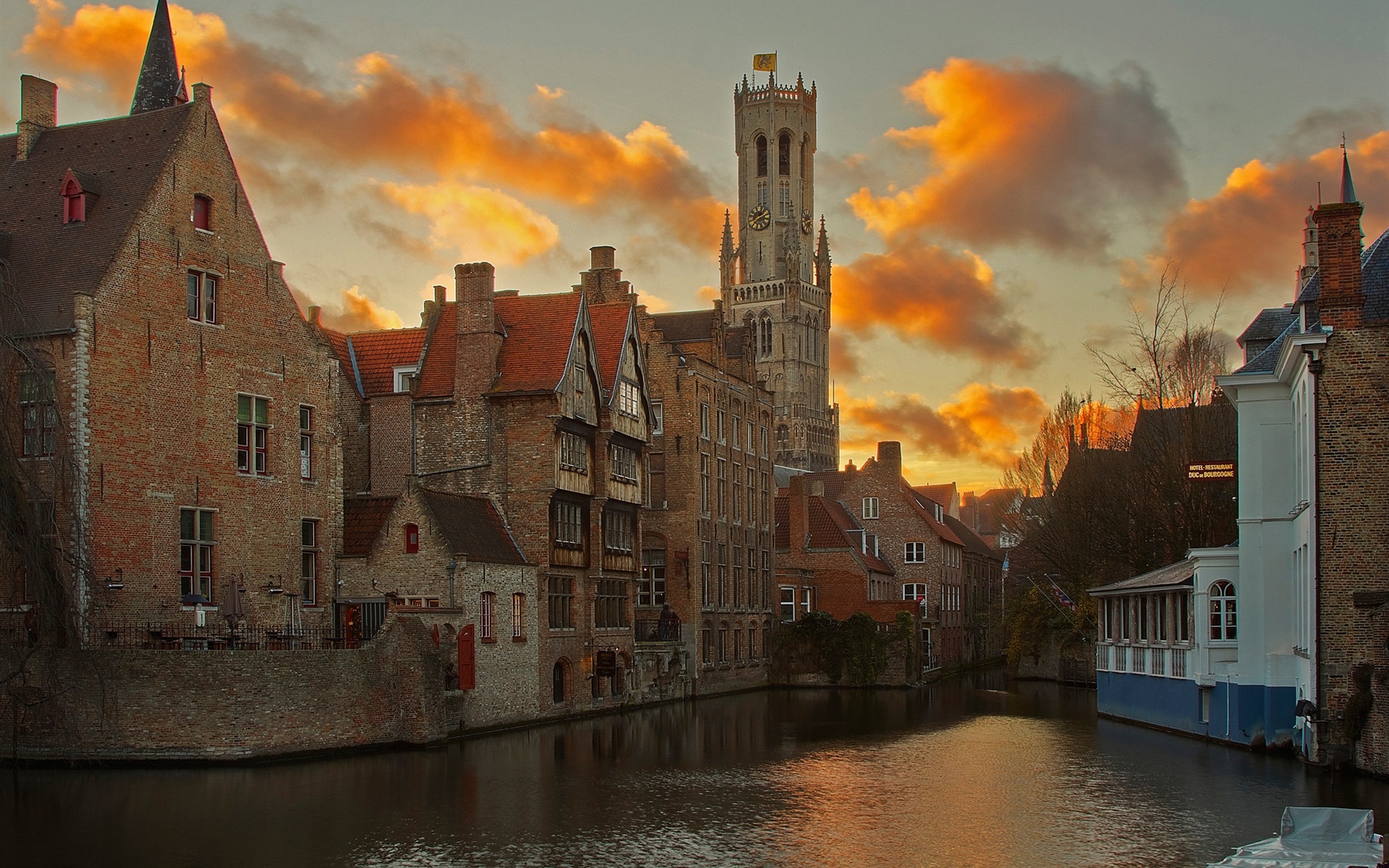 Wallpaper Bruges, Belgium, River, Houses, Clouds, Dusk - Belfry Of Bruges , HD Wallpaper & Backgrounds