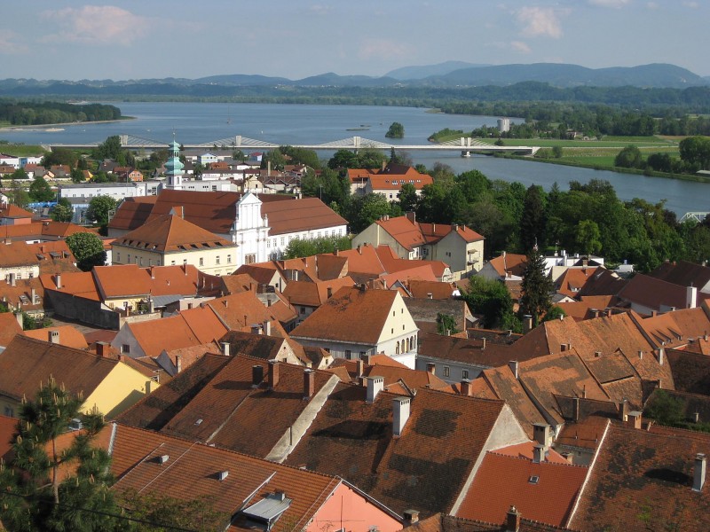 Ptuj, The Oldest Town In Slovenia Wallpaper - Ptuj , HD Wallpaper & Backgrounds