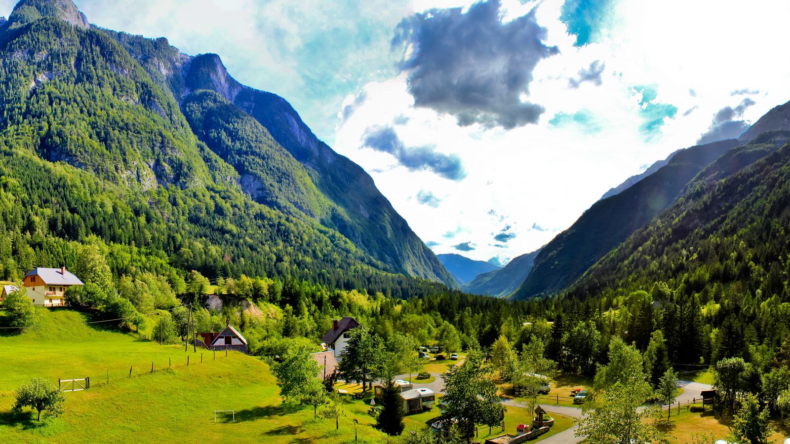 Wallpaper Slovenia, Mountains, Sky, Lodges, Green, - Slovenia Mountains Hd , HD Wallpaper & Backgrounds