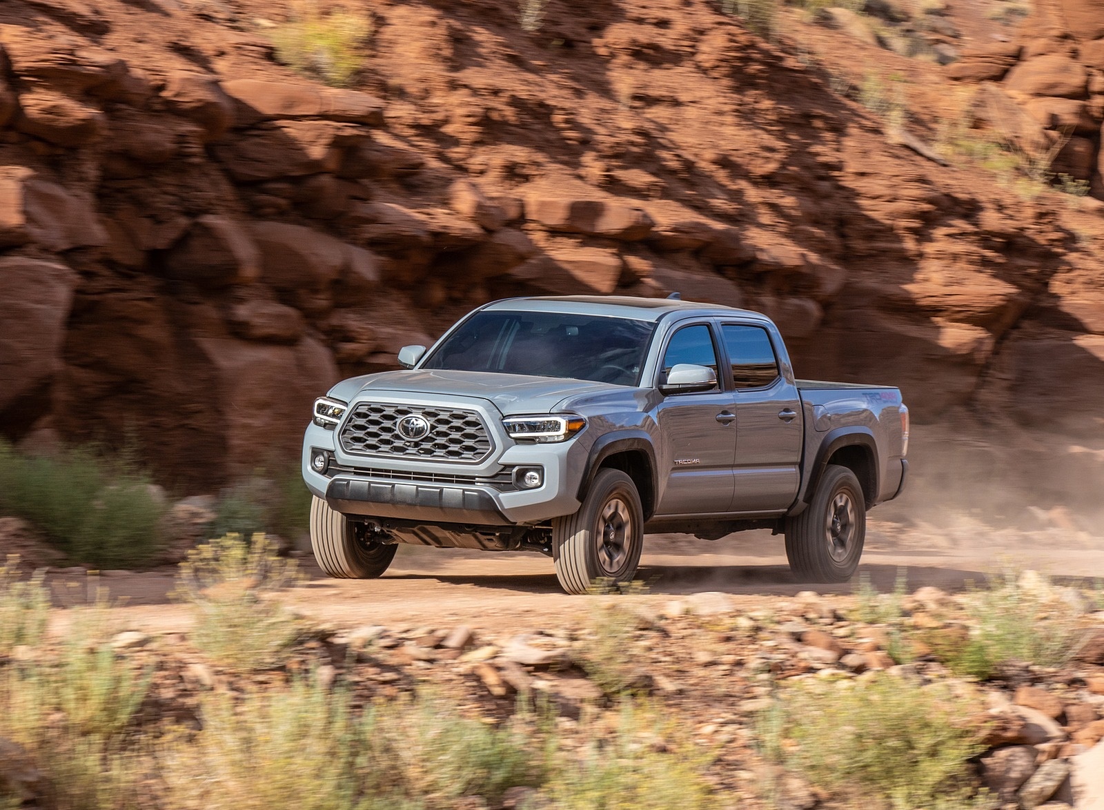 2020 Toyota Tacoma Trd Off Road Front Three Quarter - 2020 Tacoma Trd Off Road Cement , HD Wallpaper & Backgrounds