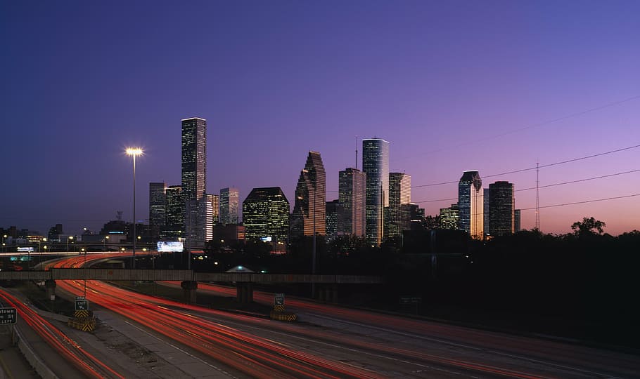 Spalt Road Near High-rise Building Under Blue Sky, - Houston Sky At Night , HD Wallpaper & Backgrounds