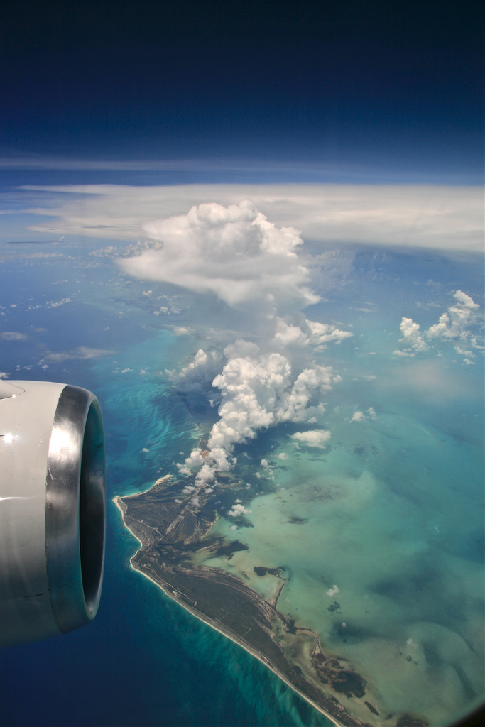 Airplane Window View - View Outside Plane Window , HD Wallpaper & Backgrounds